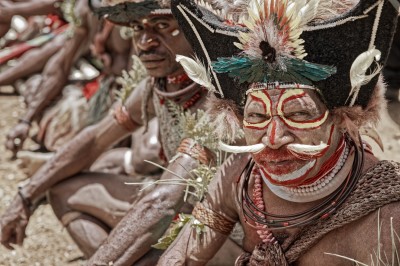 Za horyzont domu - Tam, gdzie kończy się świat (opowieść o Papui Nowej Gwinei)