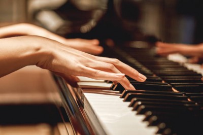 Muzyczny wehikuł czasu - W świecie fortepianu