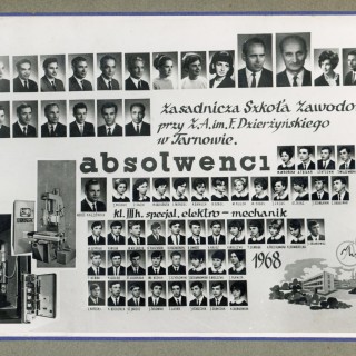 Ludzie - Tablo absolwentów Zasadniczej Szkoły Zawodowej przy Z.A. im.F.Dzierżyńskiego w Tarnowie, absolwenci 1968-1973r. Z archiwum Roberta Lichwały. 
