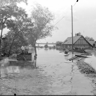 Krajobraz - Świerczków podczas lipcowej powodzi, 1934 r.