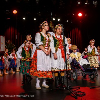 "Przychodzimy po kolędzie" widowisko taneczno – muzyczne - Fot: Przemysław Sroka