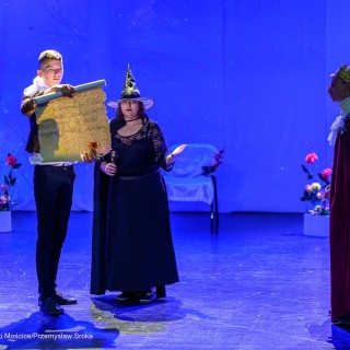 "Śpiąca Królewna" - spektakl w wykonaniu uczniów Zespołu Szkół dla Niesłyszących i Słabo Słyszących w Tarnowie - Fot: Przemysław Sroka