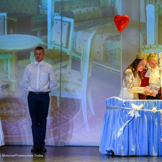 "Śpiąca Królewna" - spektakl w wykonaniu uczniów Zespołu Szkół dla Niesłyszących i Słabo Słyszących w Tarnowie - Fot: Przemysław Sroka