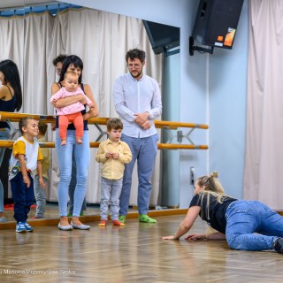 Zaczarowany Teatr Wyobraźni - warsztaty rodzinne - Fot: Przemysław Sroka